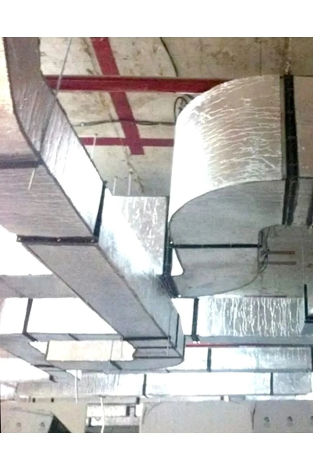 Araç Kaput Altı Yalıtım 120x100cm 9mm Folyolu Yapışkanlı Karavan Oto Ses Ve Isı Yalıtım Malzemesi