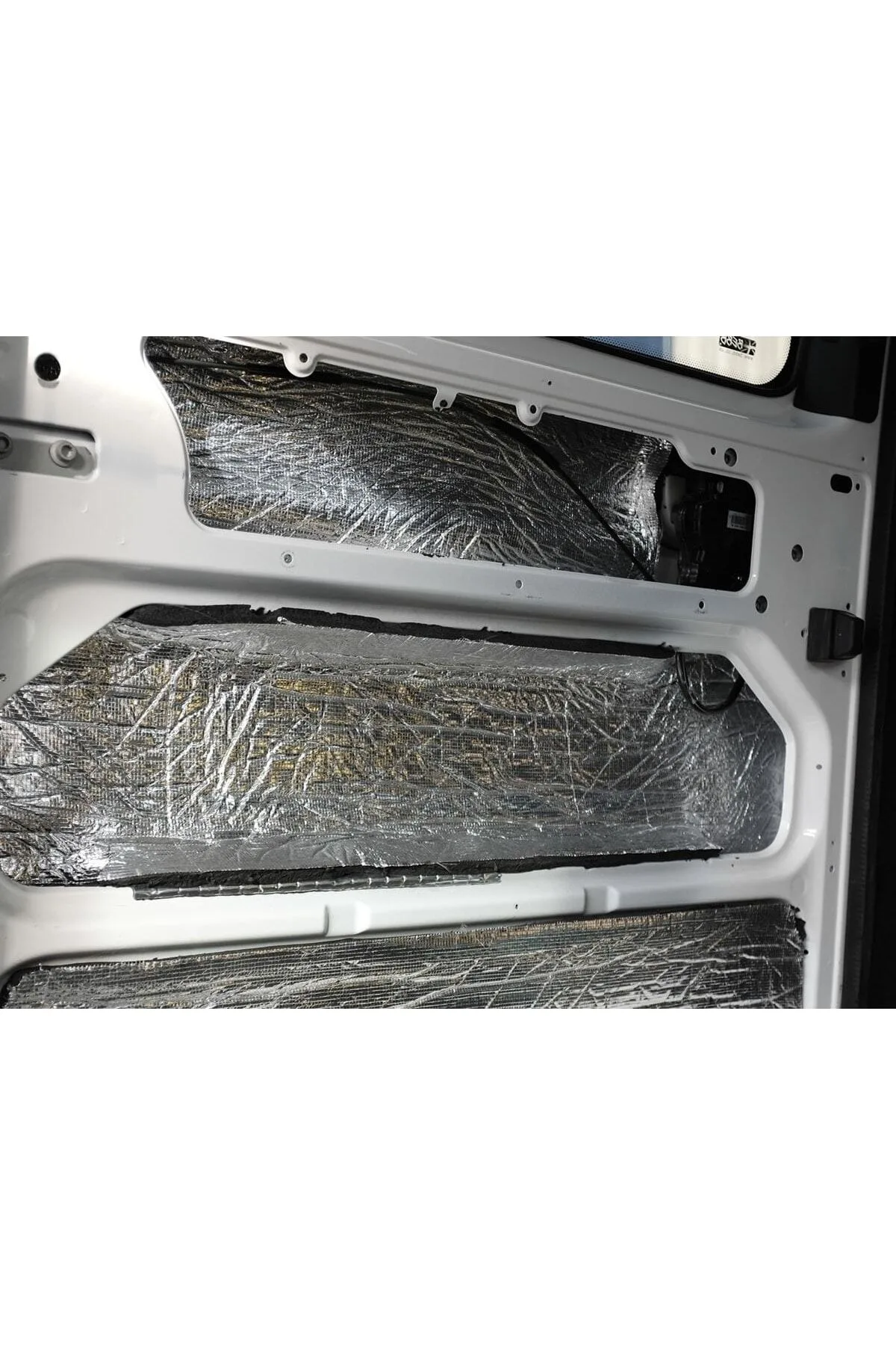 Araç Oto Ses Yalıtımı Kendinden Yapışkanlı Folyolu 3mm Kauçuk 20cm x 10Mt